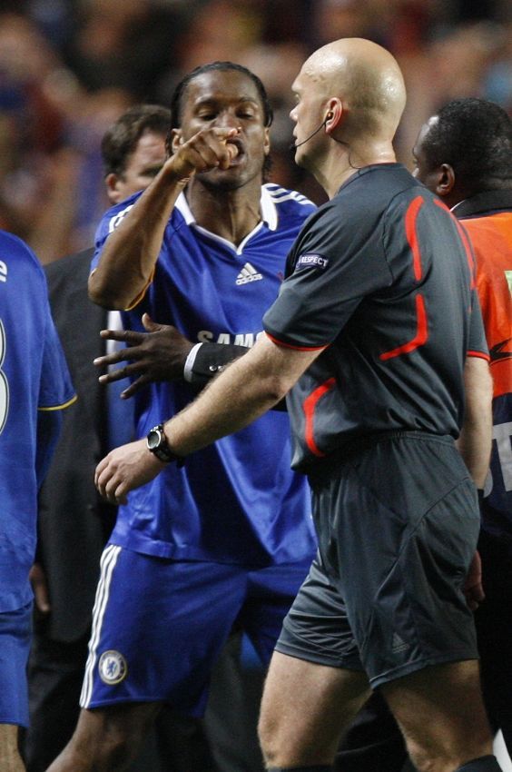 塞内加尔逆转切尔西，皮克统治全场